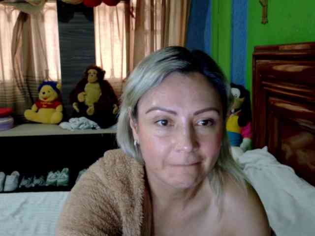 Charlizetheron1 webcam