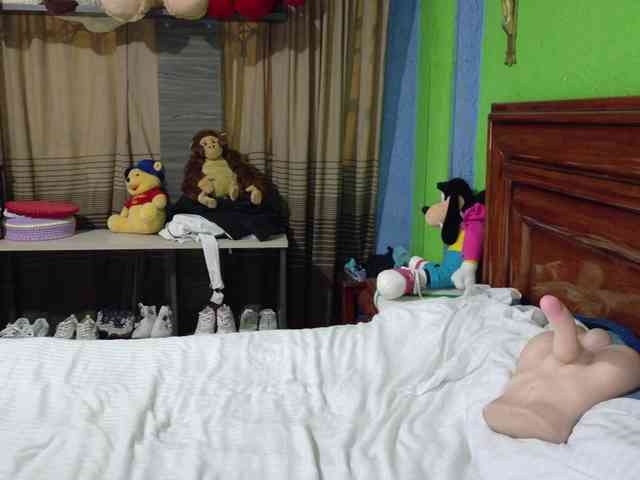 Charlizetheron1 webcam