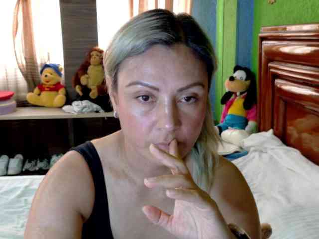 Charlizetheron1 webcam