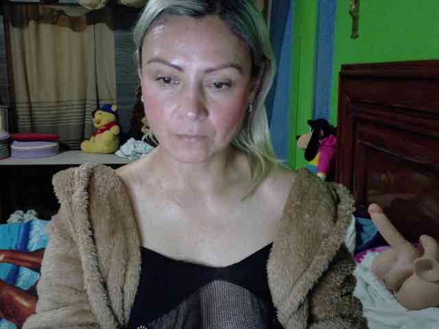 Charlizetheron1 webcam