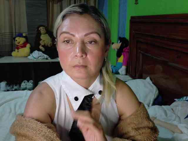 Charlizetheron1 webcam