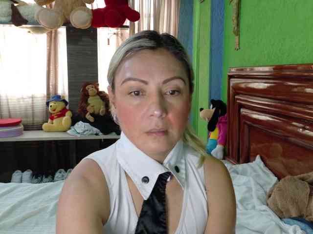 Charlizetheron1 webcam