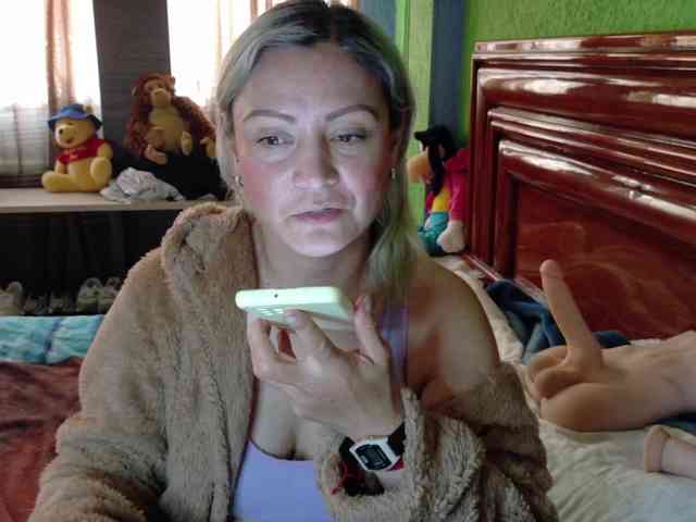 Charlizetheron1 webcam