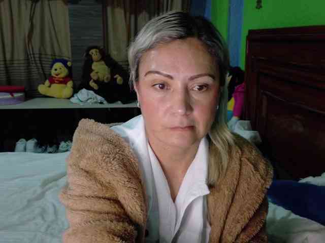 Charlizetheron1 webcam