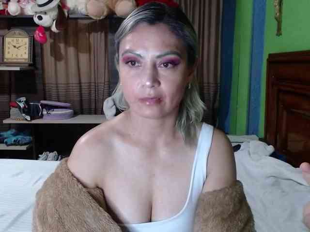 Charlizetheron1 webcam