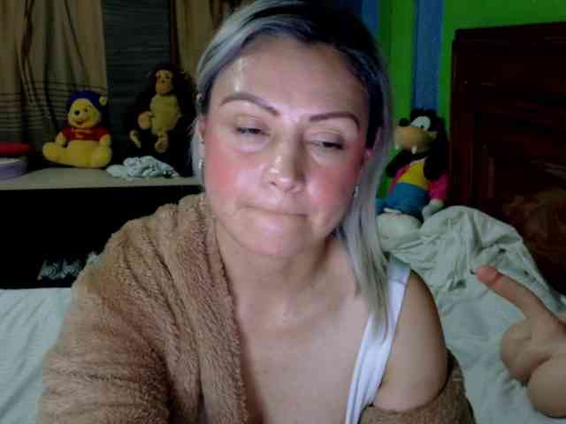 Charlizetheron1 webcam