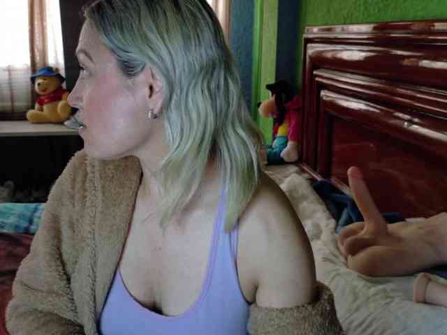 Charlizetheron1 webcam