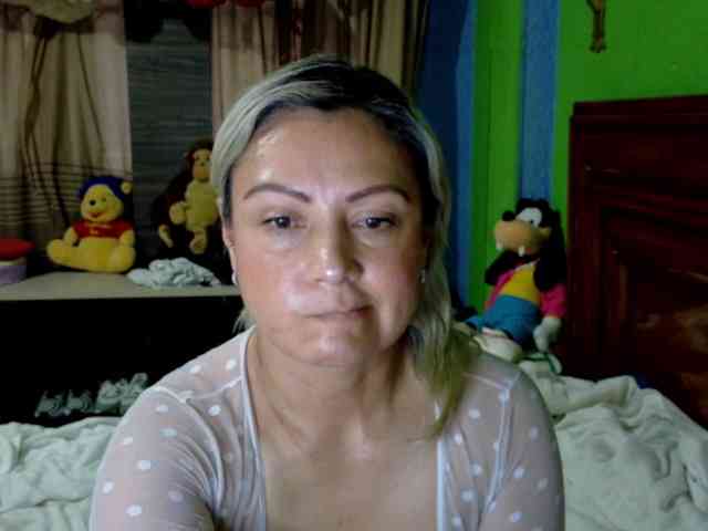 Charlizetheron1 webcam