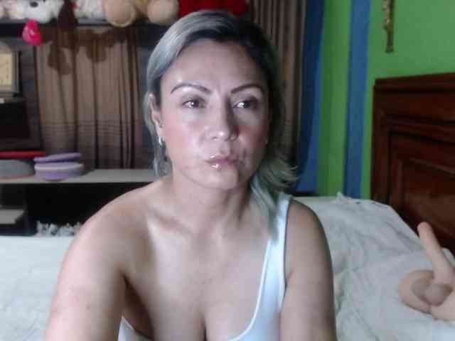 Charlizetheron1 webcam