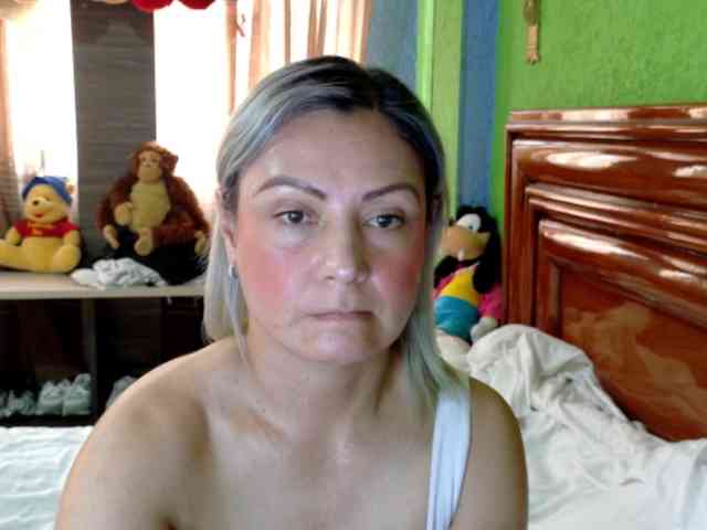 Charlizetheron1 webcam