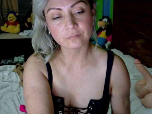 Charlizetheron1 webcam