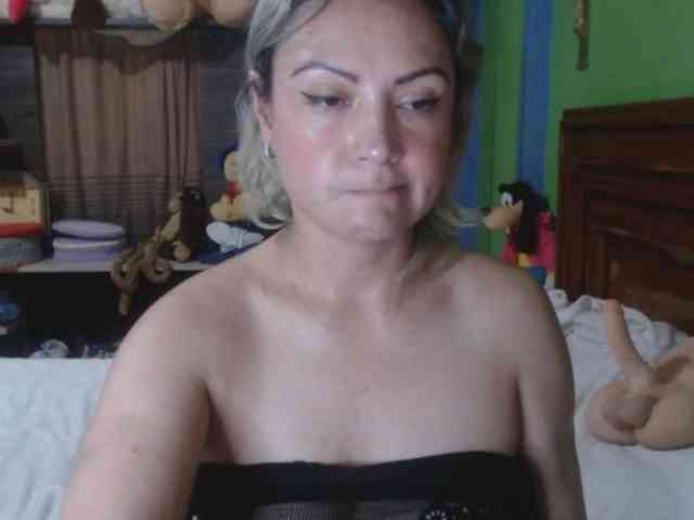 Charlizetheron1 webcam