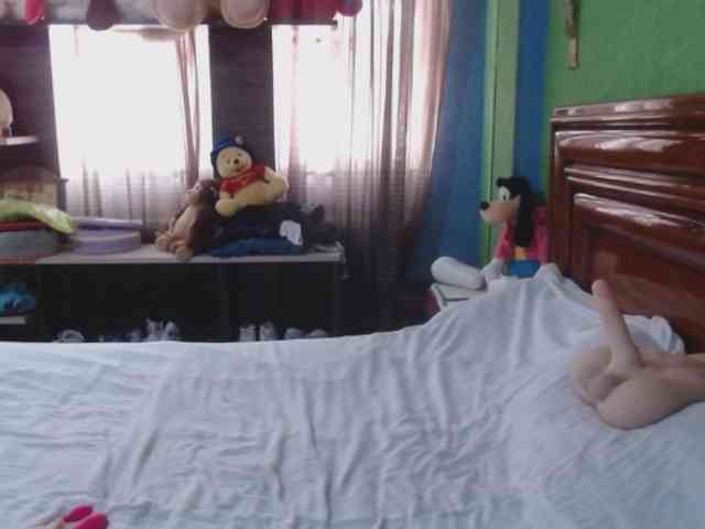 Charlizetheron1 webcam