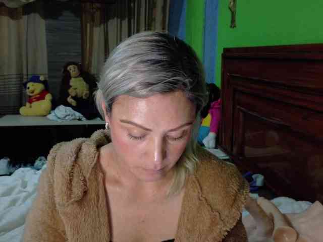 Charlizetheron1 webcam