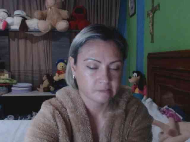 Charlizetheron1 webcam