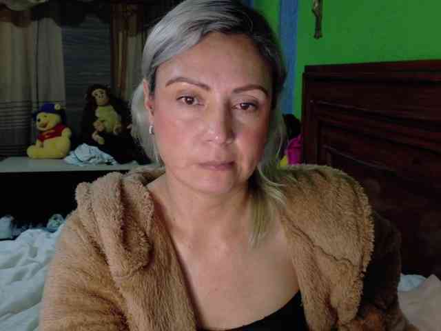 Charlizetheron1 webcam