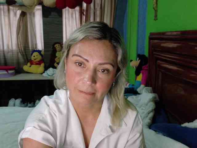 Charlizetheron1 webcam