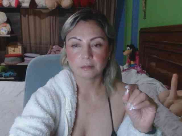 Charlizetheron1 webcam