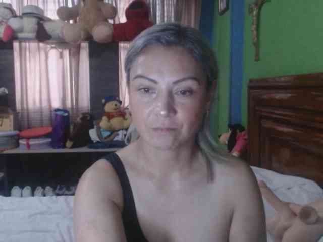 Charlizetheron1 webcam