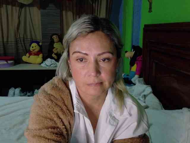 Charlizetheron1 webcam