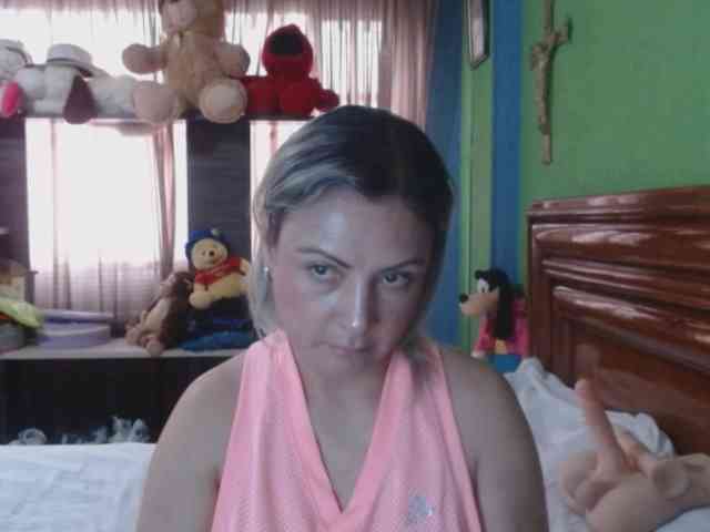 Charlizetheron1 webcam