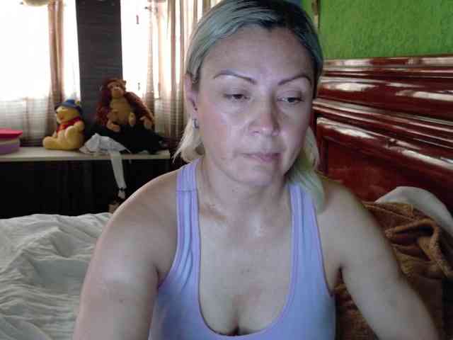 Charlizetheron1 webcam