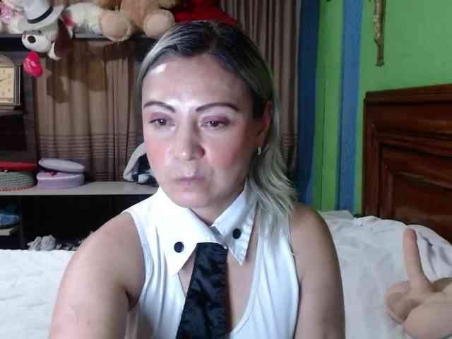 Charlizetheron1 webcam