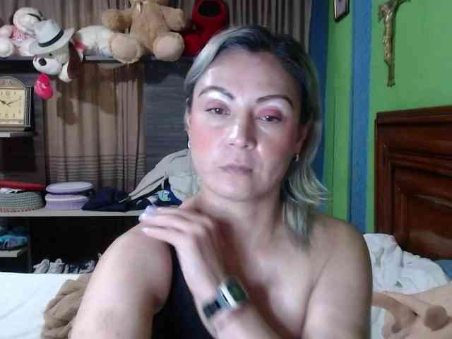 Charlizetheron1 webcam