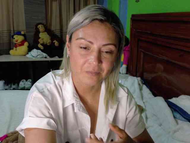 Charlizetheron1 webcam