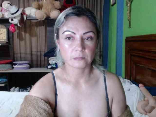 Charlizetheron1 webcam