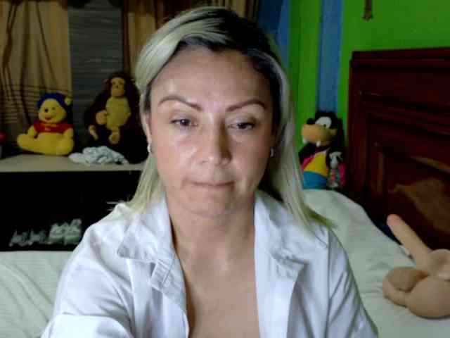 Charlizetheron1 webcam