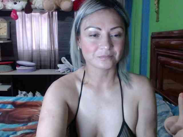 Charlizetheron1 webcam