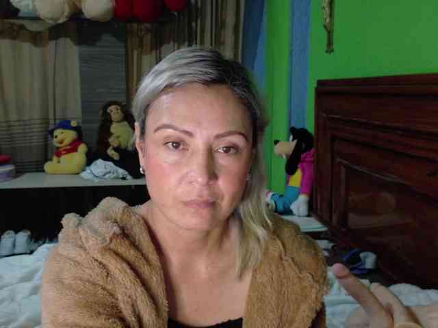 Charlizetheron1 webcam