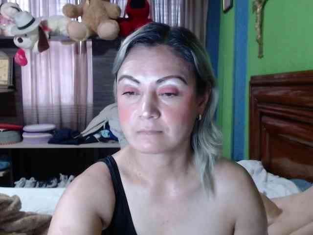 Charlizetheron1 webcam