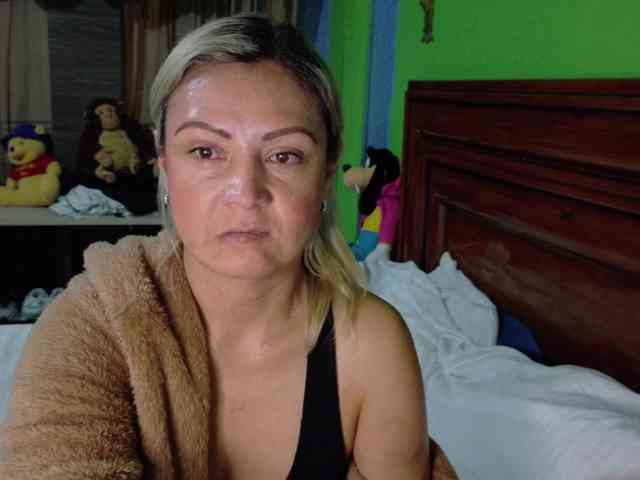 Charlizetheron1 webcam