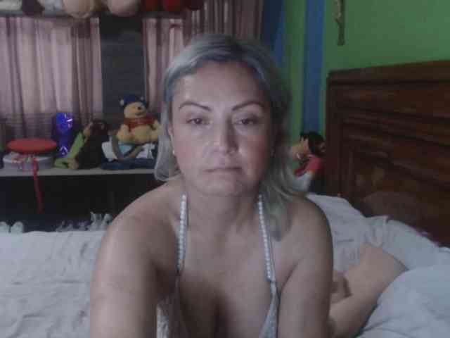 Charlizetheron1 webcam