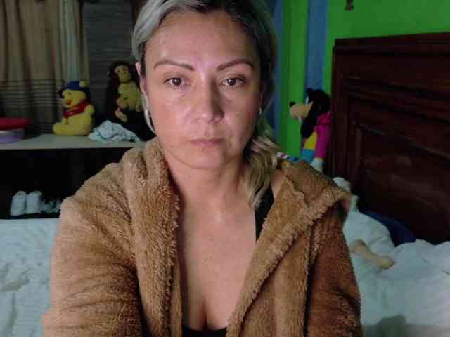 Charlizetheron1 webcam