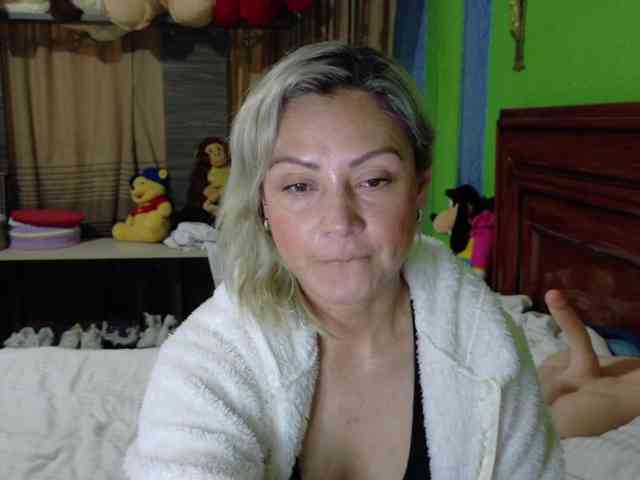 Charlizetheron1 webcam