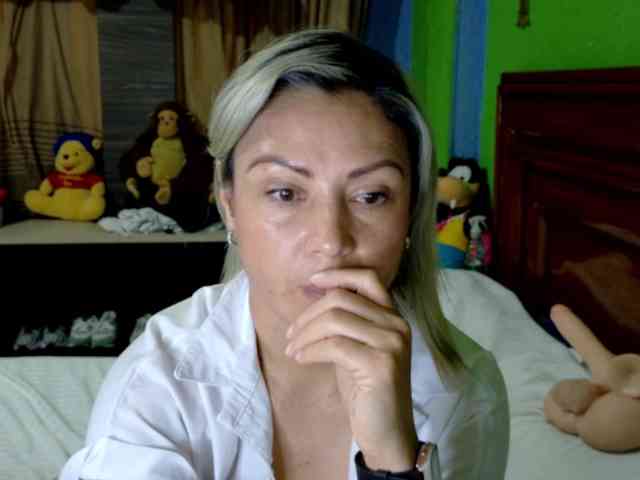 Charlizetheron1 webcam