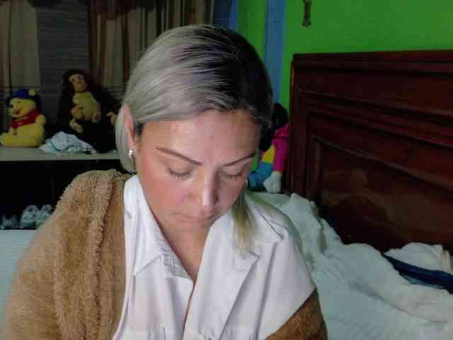 Charlizetheron1 webcam