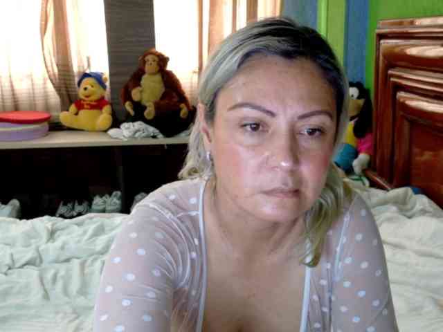 Charlizetheron1 webcam