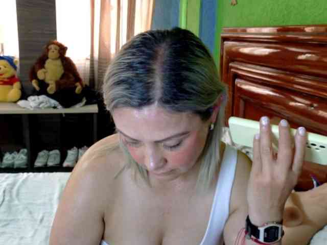 Charlizetheron1 webcam