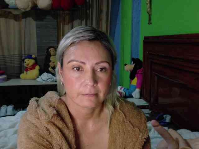 Charlizetheron1 webcam