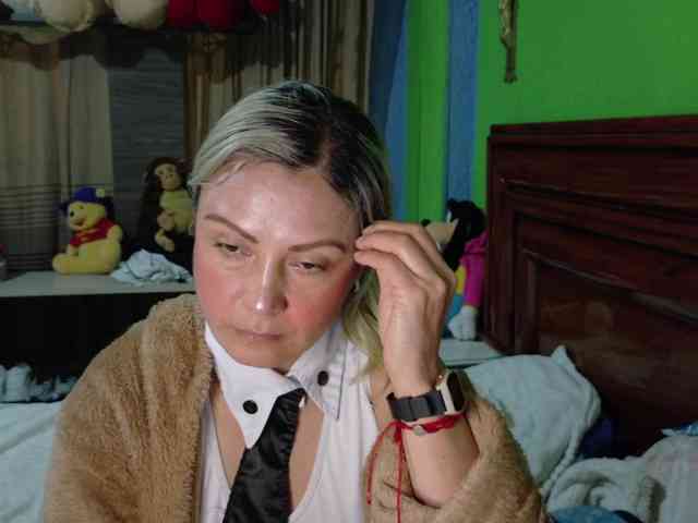 Charlizetheron1 webcam