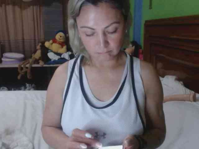 Charlizetheron1 webcam