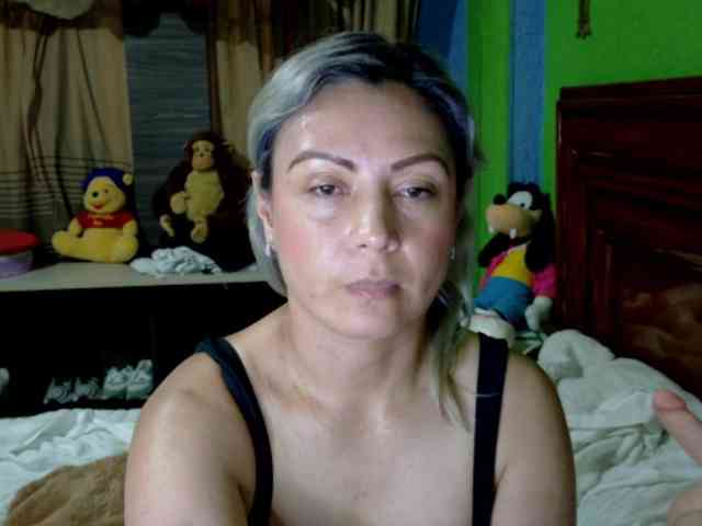 Charlizetheron1 webcam