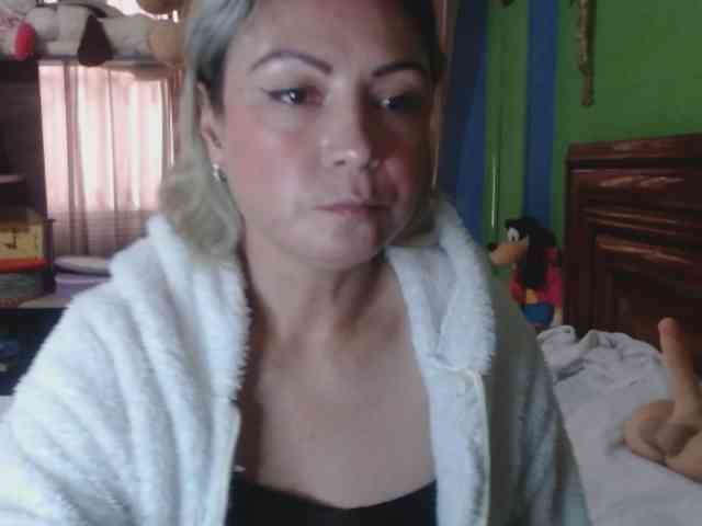 Charlizetheron1 webcam