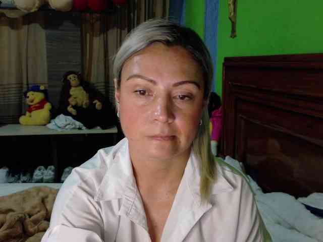 Charlizetheron1 webcam