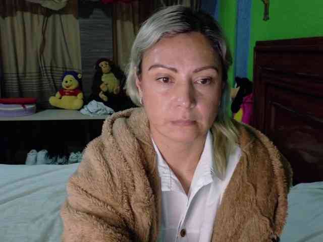 Charlizetheron1 webcam