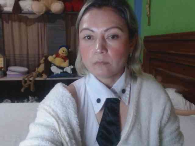 Charlizetheron1 webcam